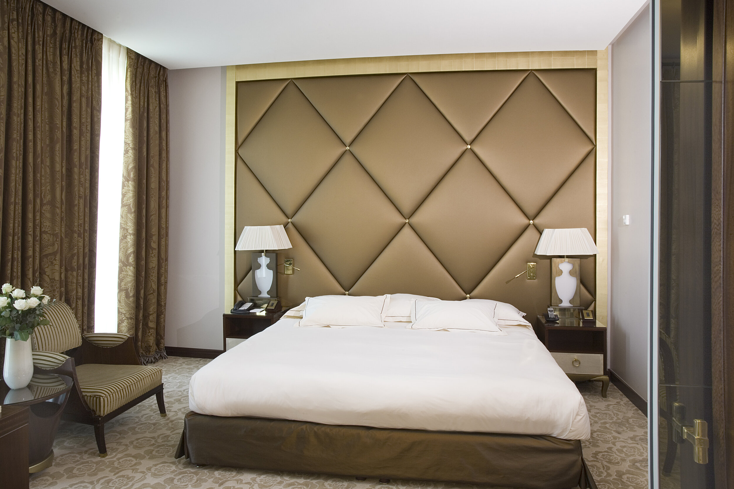 suite prestige hotel Fouquet's Paris.jpg