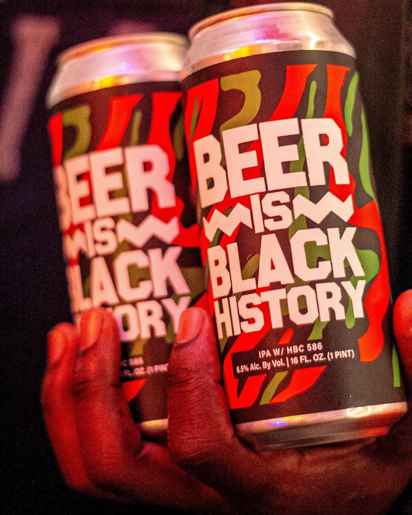 Was just going through my camera and found this gem I took at @sessionson15th during BLM. 

One of America&rsquo;s first craft brewers was Peter Hemings, a man enslaved by Thomas Jefferson. We BEEN out here. 👋🏾👋🏾👋🏾👋🏾

.
.
.
.
#craftcocktails 