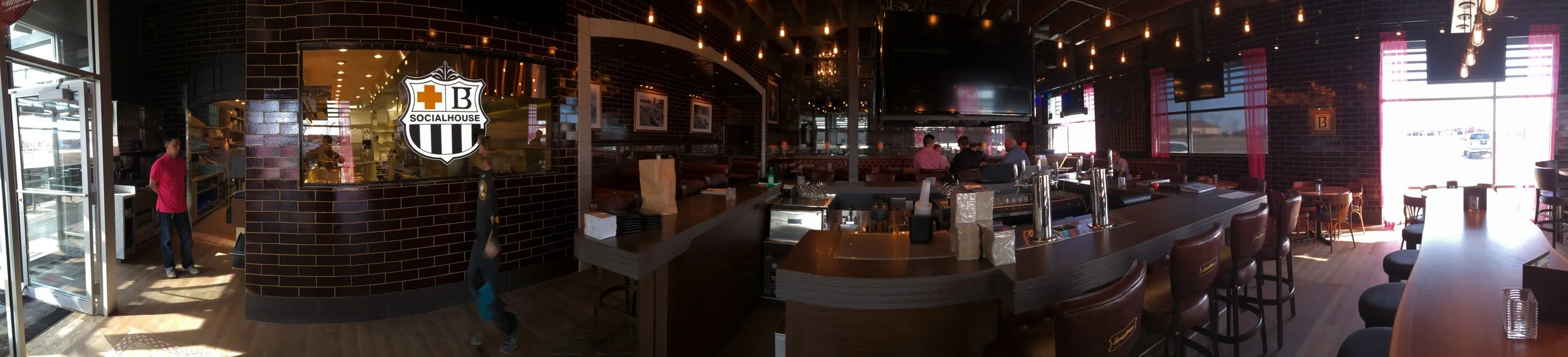 Waterloo — Browns Socialhouse