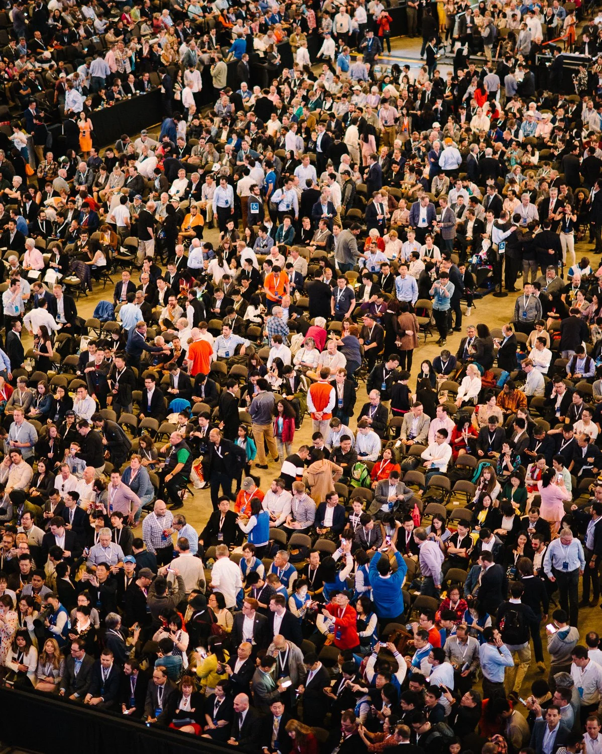  Scene from Berkshire Hathaway’s annual shareholder meeting, Omaha, NE, for The New York Times, 2018 