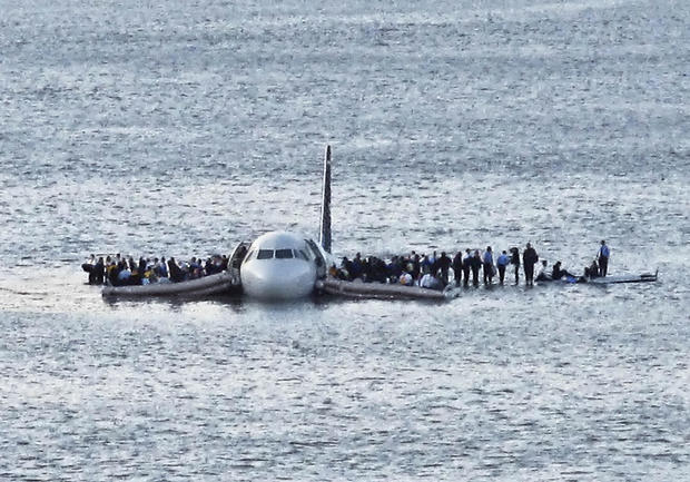 PlaneInHudson.jpeg