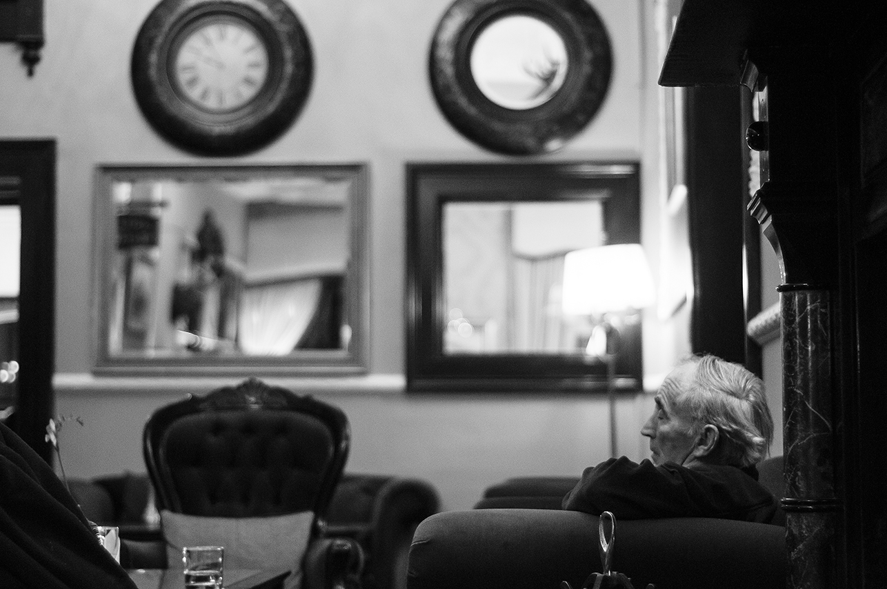 100814_OldFellowpassedout_AndrewFosterPhoto.jpg