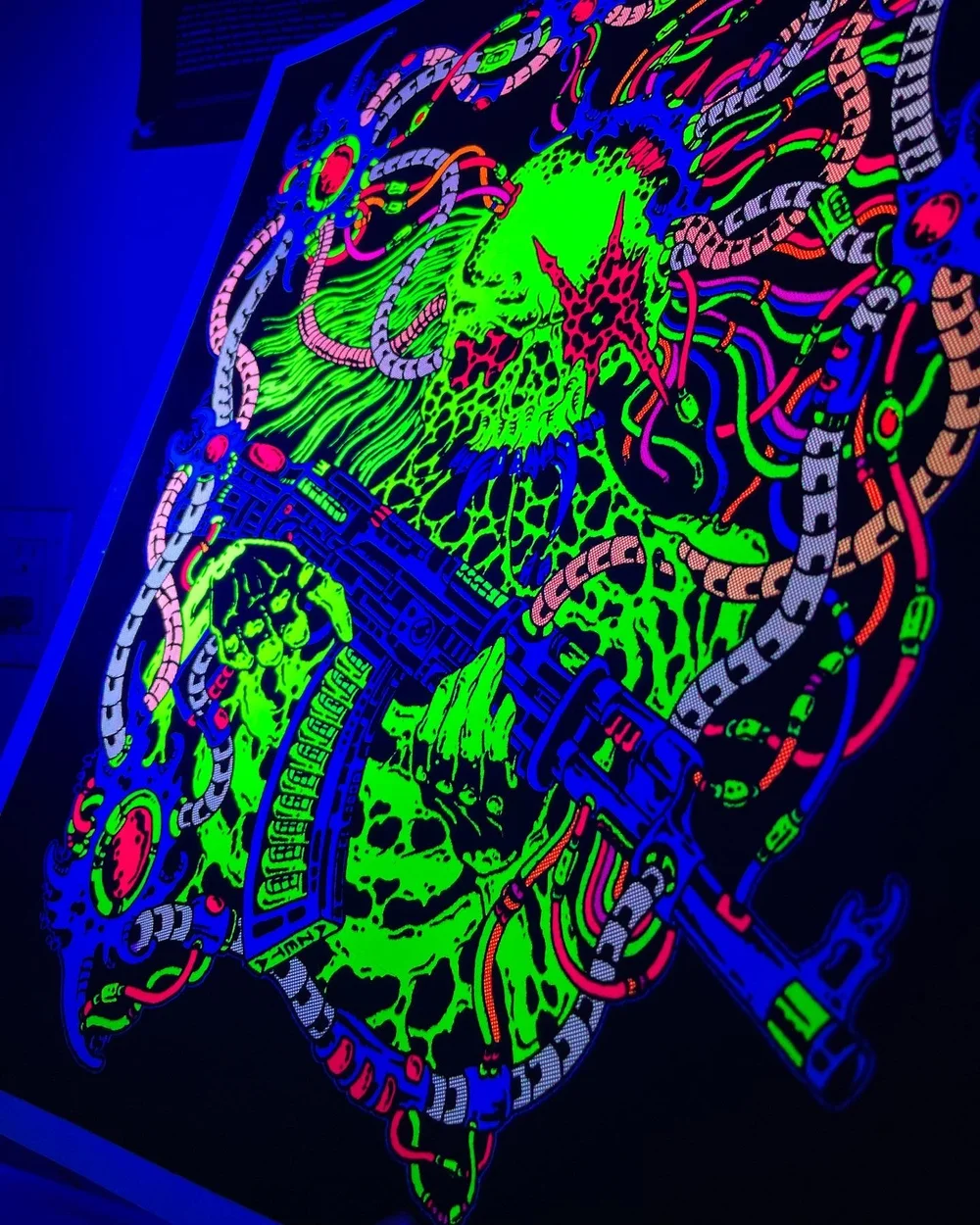 FLOCKED BLACKLIGHT POSTER: 18