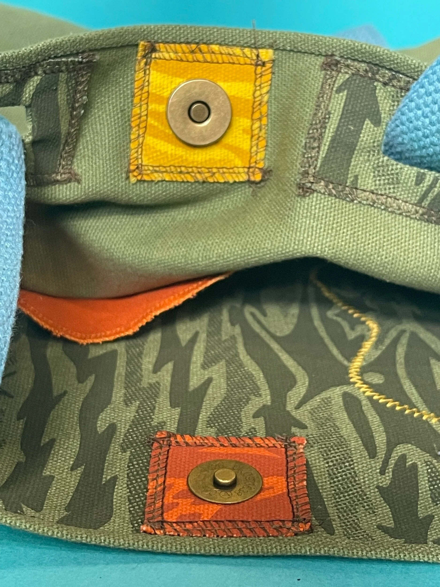 220840DF-918B-4B77-8E11-68615E76F1EF