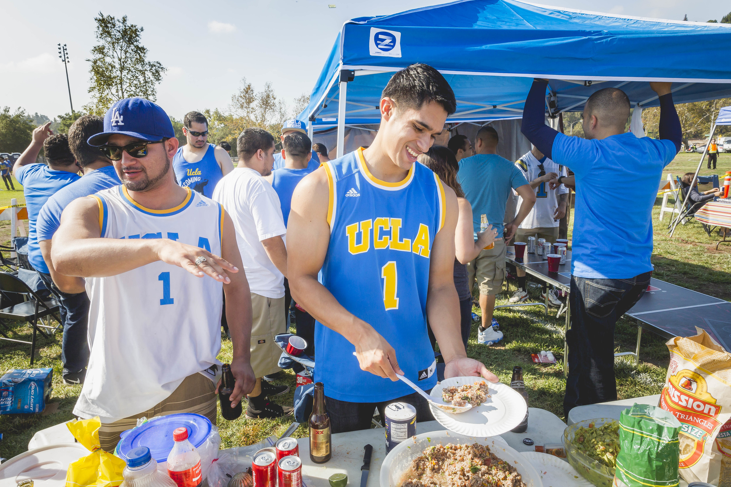 150905_UCLATailgate-6415.jpg