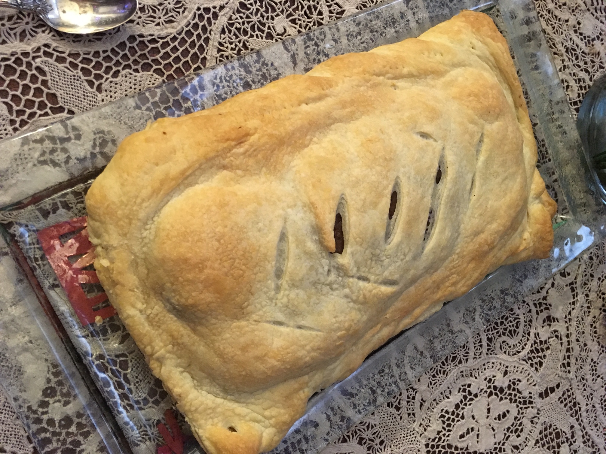 Stuffed seitan roasted in a puff pastry shell