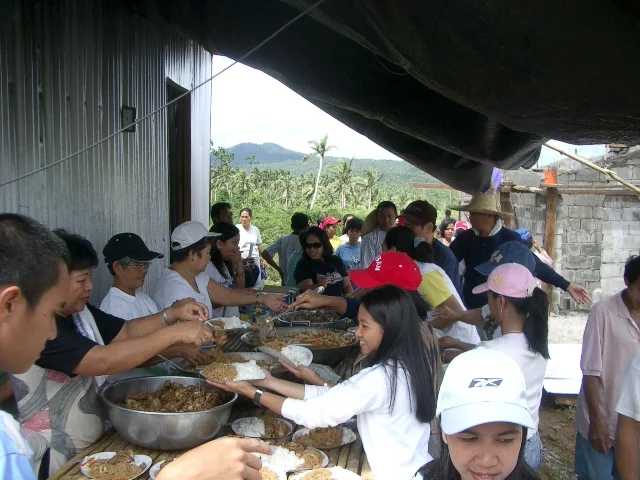 Leo cooked for GK Bayanihan.JPG