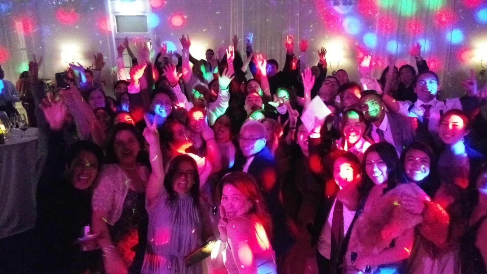 Atmospherics and moving heads.jfif