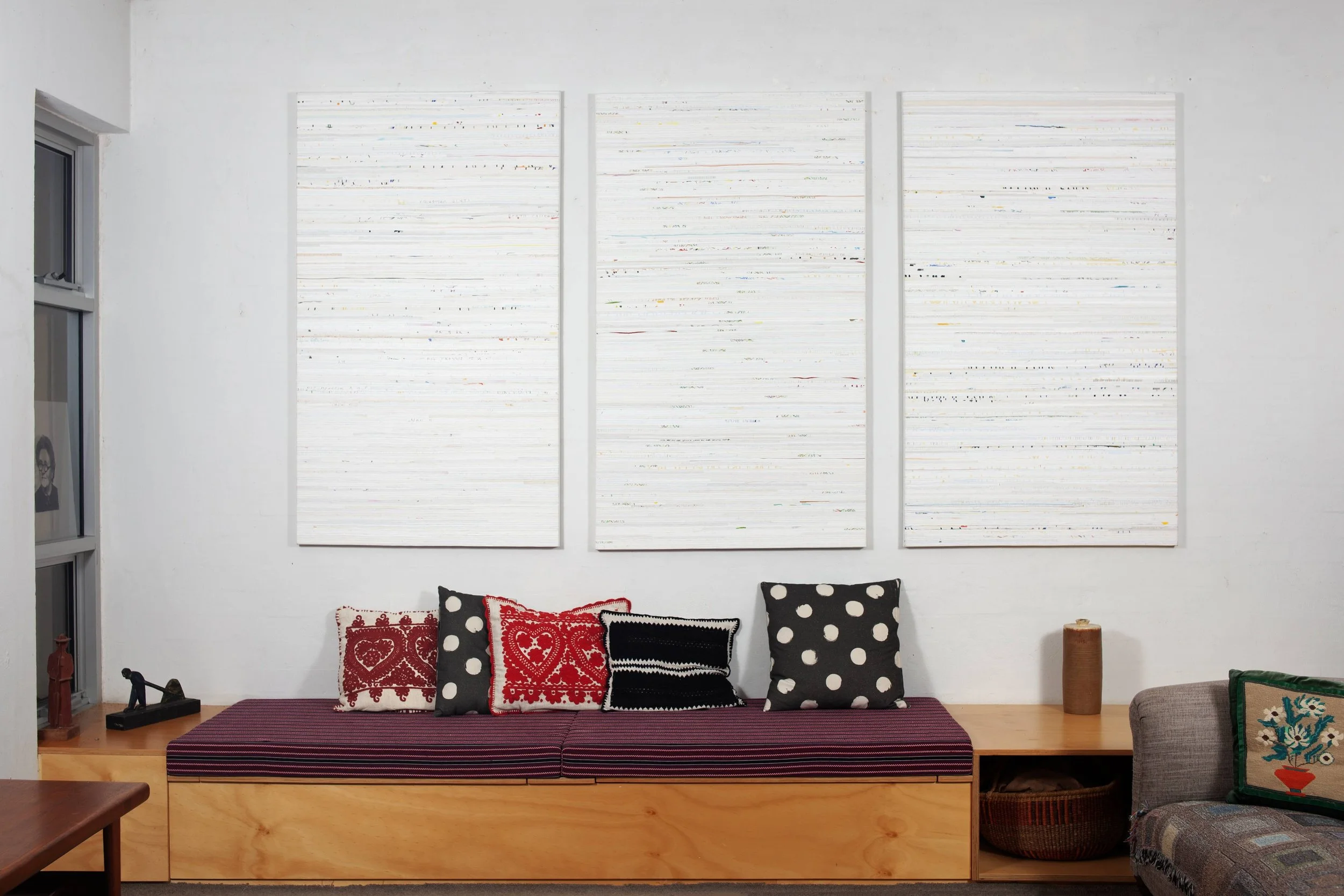 PAUSE white in situ .jpg
