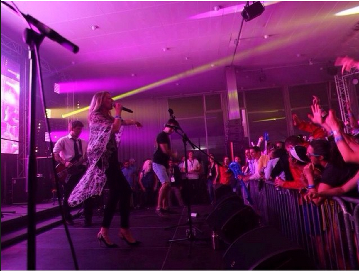 #14. Team members from Saïd Business School at Oxford University rocking out at the Battle of the Bands competition. (via @denisehearn )
