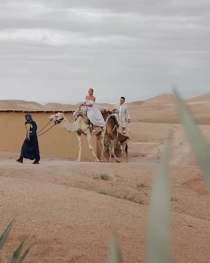 A few postcards from Milla and Jamie&rsquo;s 3 day wedding at the always stunning Marrakesh!

Planning and styling @laperlevents_marrakech @partymaroc_marrakech 
Venue @lepalaispaysan_officiel @scarabeo_camp 
Photographer @ernestovillalba 
Make up an