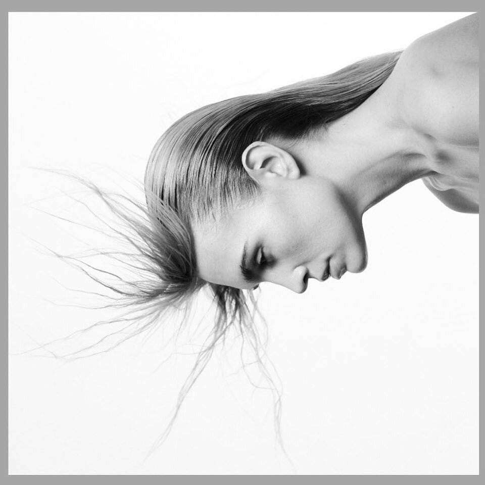 Anastasia by @alexanderting 
Hair @taniabecker using @oribe 
MUA @asiacataldo 
Model @anastasia_eremenko