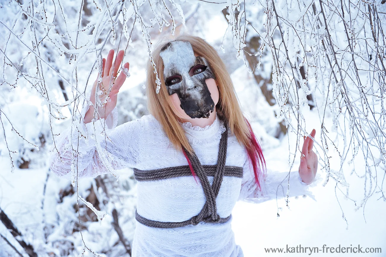 'ziggy in the snow' - with rope by Jane Bondage