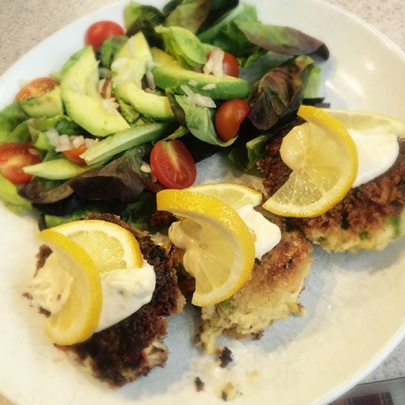Oren topped his crab cakes with a spicy remoulade and served it with a red butter lettuce salad with avocado. Perfection!