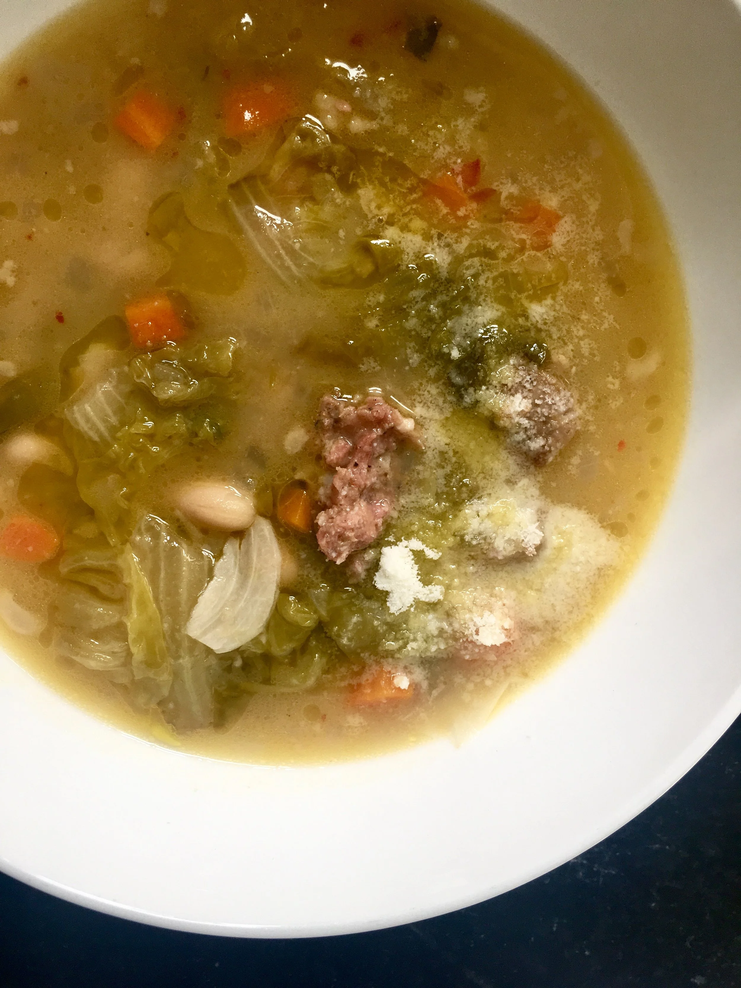 ESCAROLE, SAUSAGE AND BEANS SOUP