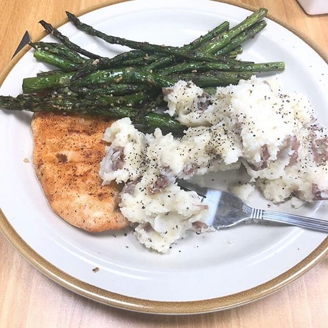 Don&rsquo;t know what to make at the firehouse?....K.I.S.S ...Keep it simple stupid!!! From @rkelley1382 of nearby Rye Brook FD, Grilled Chicken, Asparagus and Mashed Potatoes. Love it!! 🚒🔥🔪🚒🔥🔪🚒🔥🔪🚒🔥🔪 Dont forget to tag us @forkandhoseco #