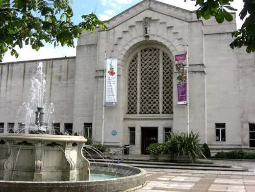 Southampton City Art Gallery.