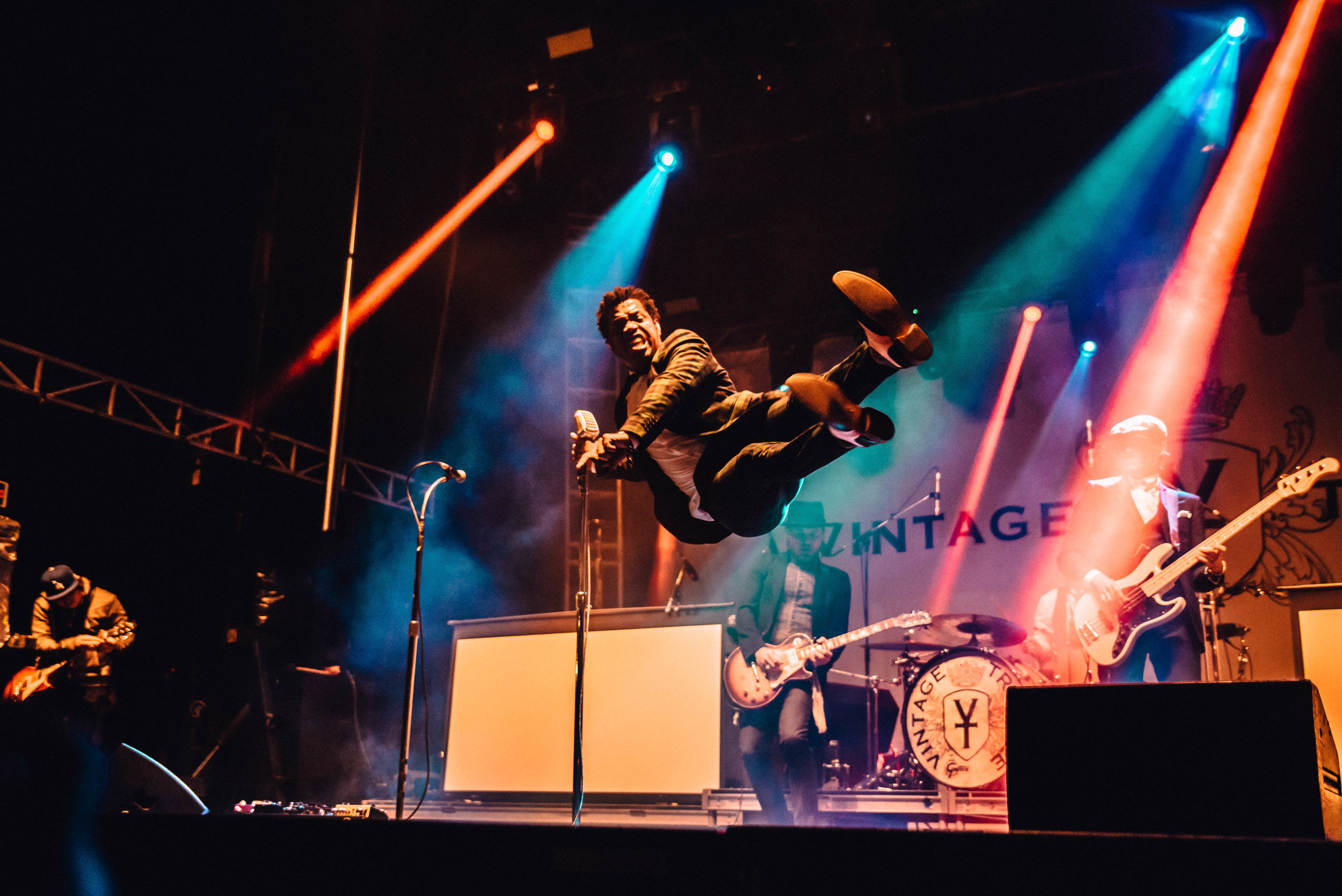 VintageTrouble_Voodoo17_JordanHefler-9141.jpg