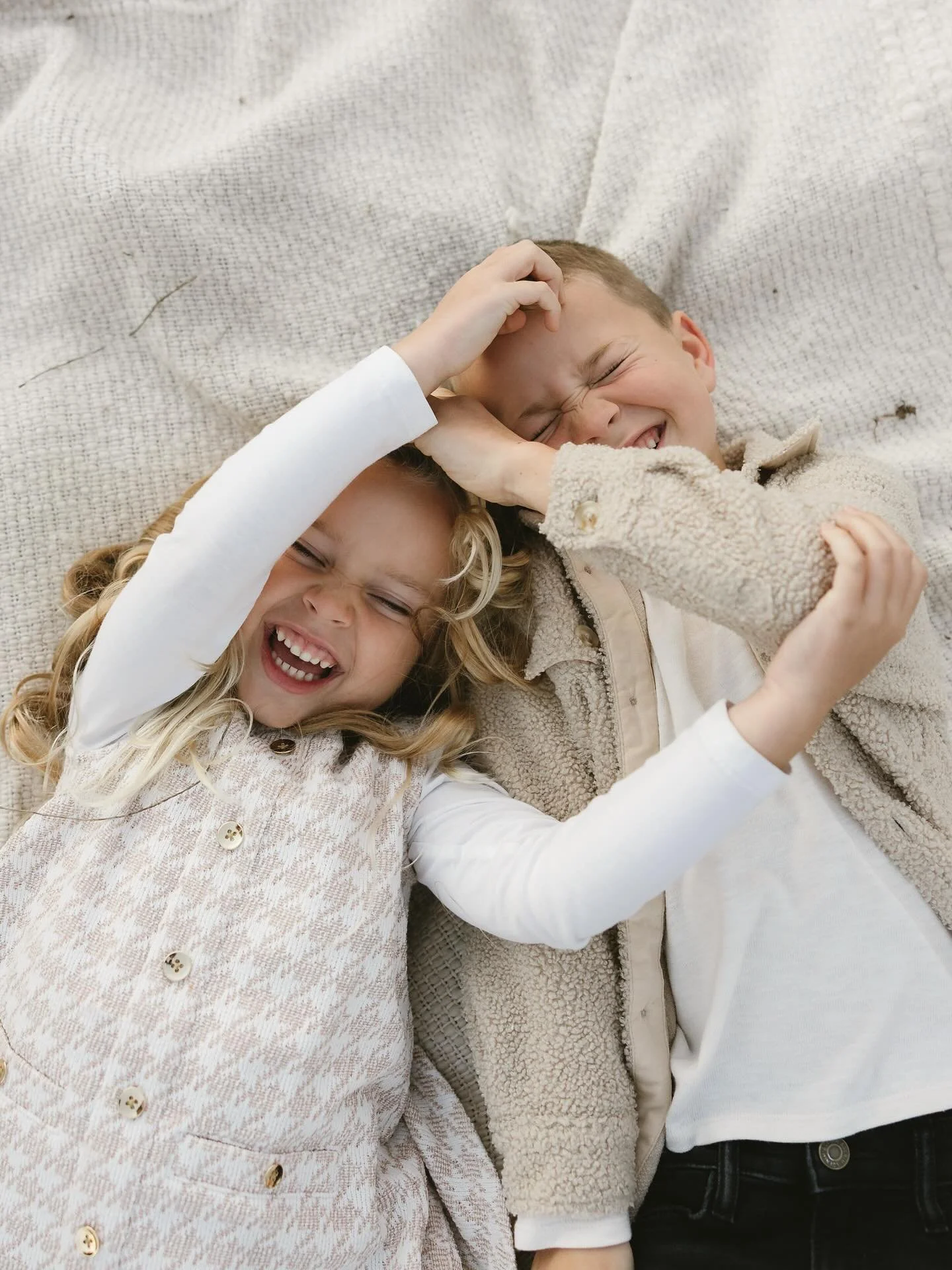 Me, as I wrap up editing my mini sessions from last month 🤪 ridiculously grateful for all 27 (!!!) families who signed up. So much love for my people 💛