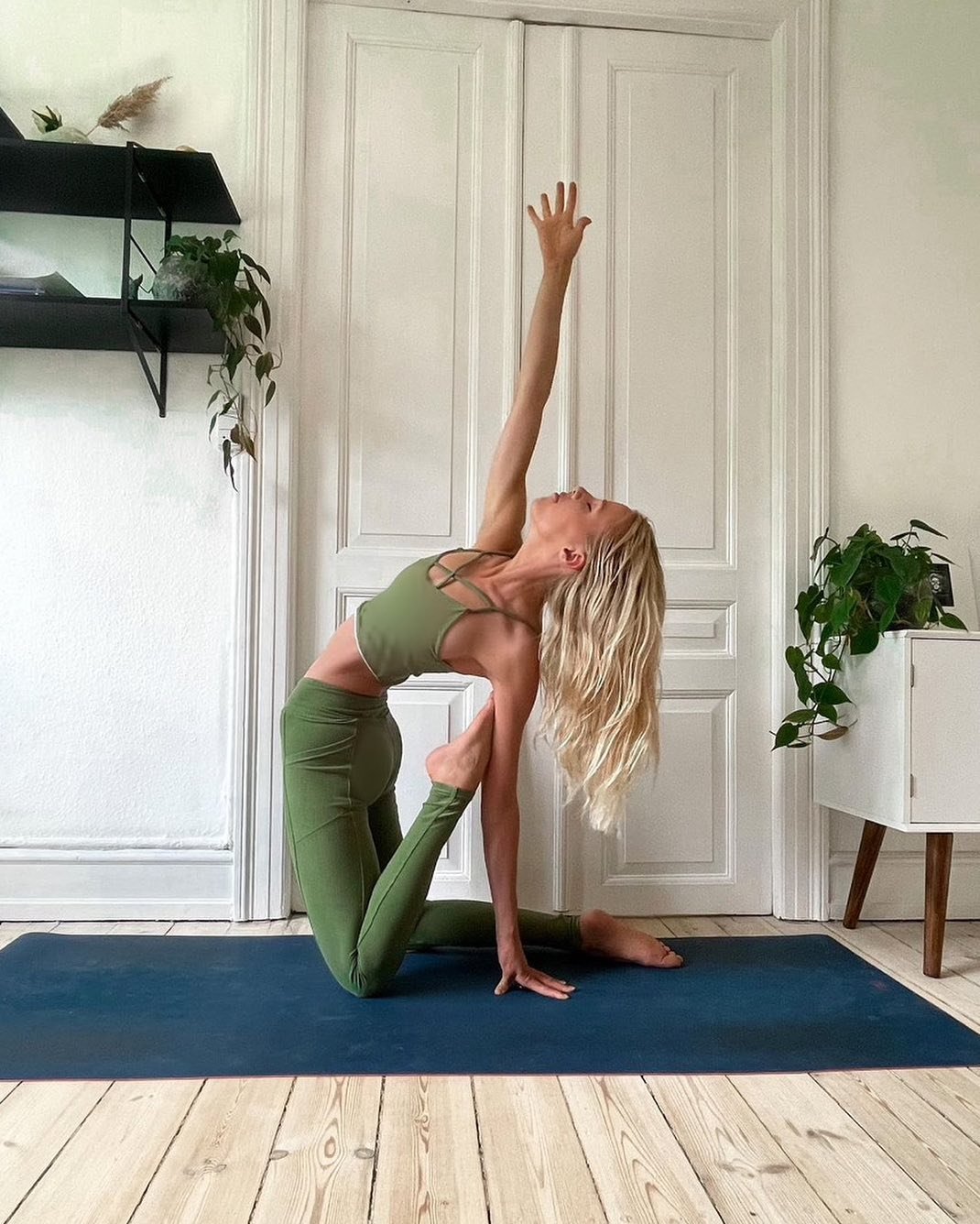 13 Eco-Friendly Yoga Mats, Gear & Clothing Brands You'll Love to Use Sustainably Chic