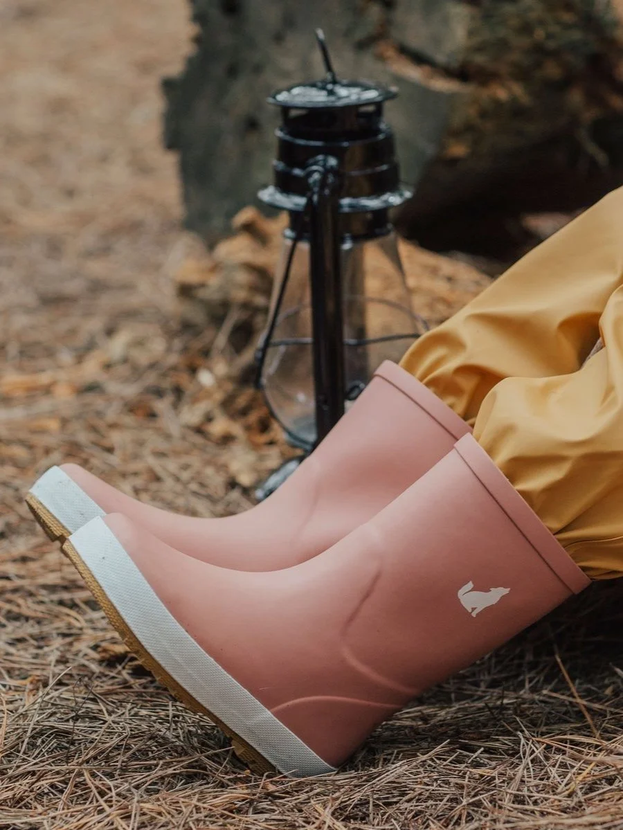 sustainable rain boots