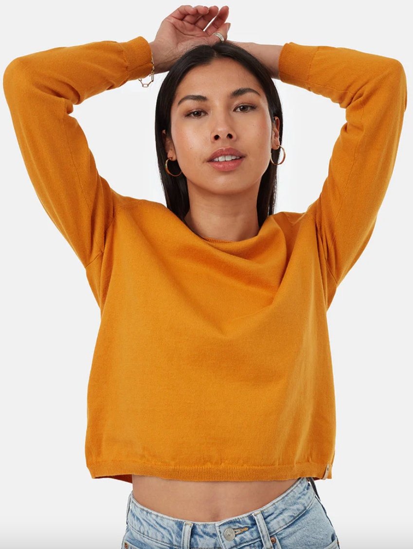 18 Sustainable Sweater Brands To Stay Cozy And Warm (2024