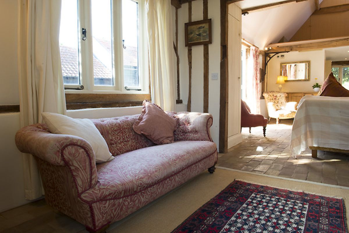 romantic-barn-conversion-holiday.jpg