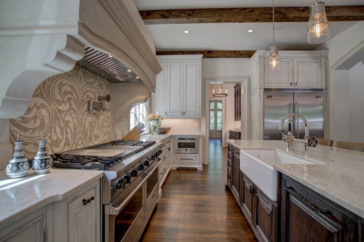 Kitchen cabinetry style 1