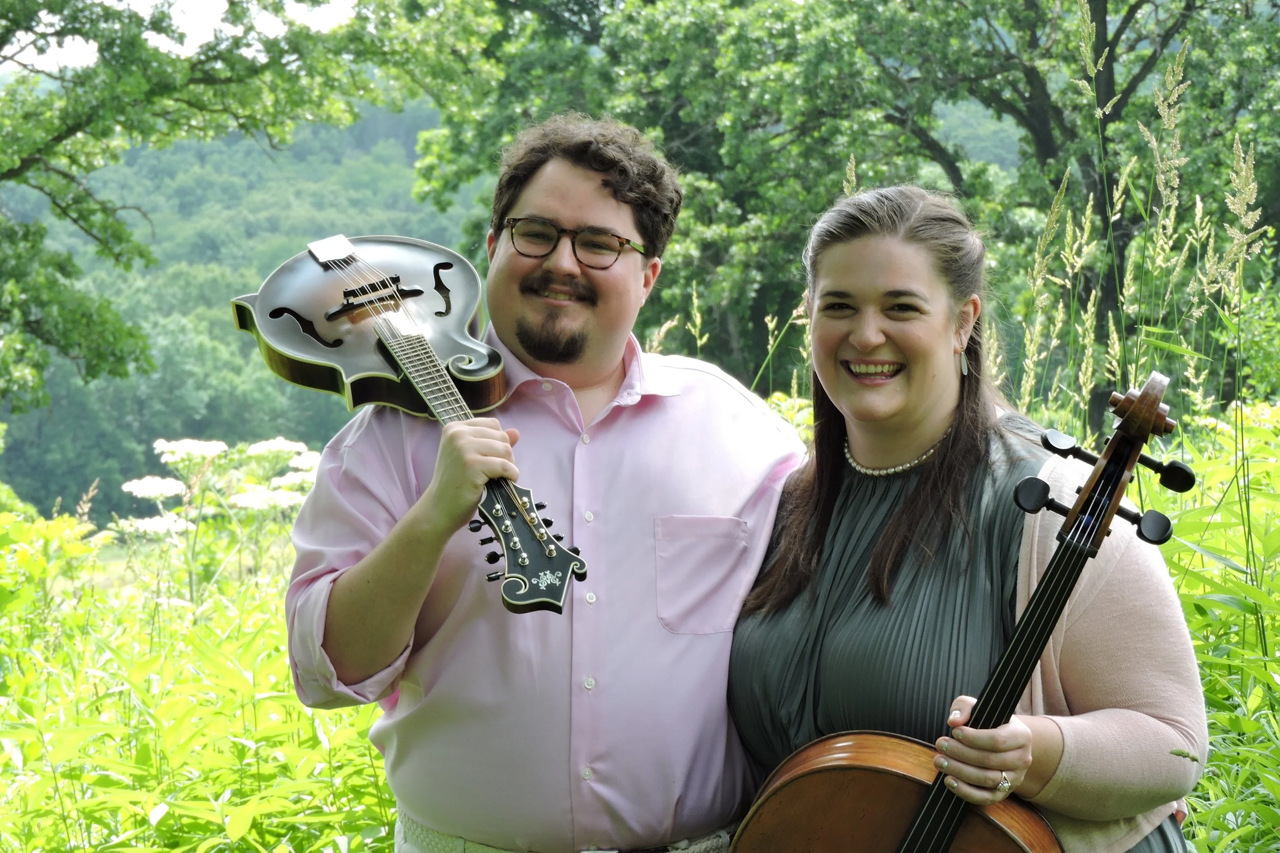 Taylor Ackley, banjo/vocals Alison Rowe, cello/vocals
