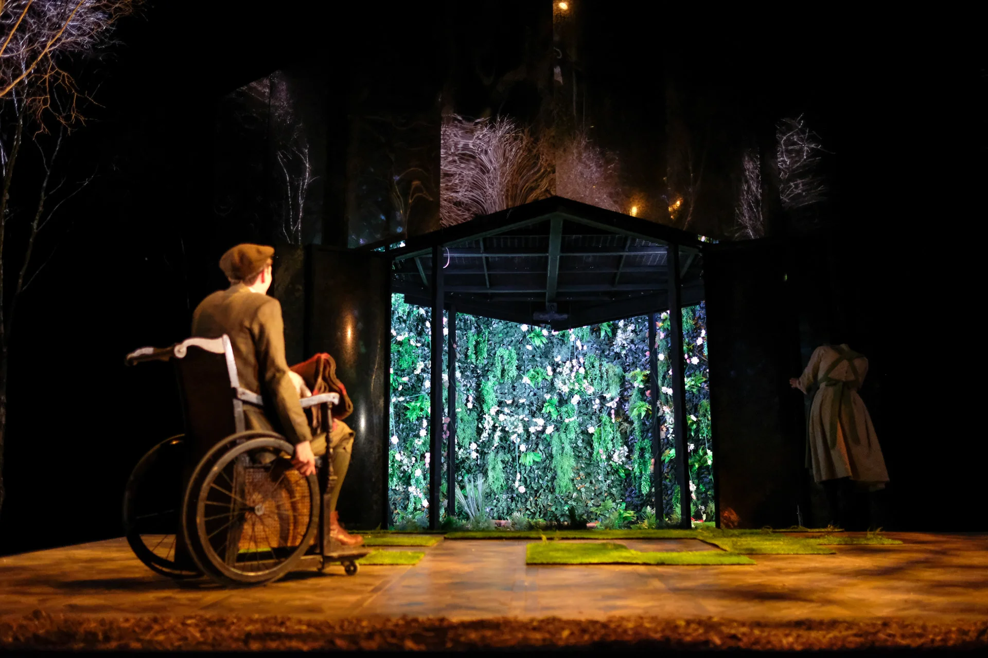 SECRET_DR_168.jpg