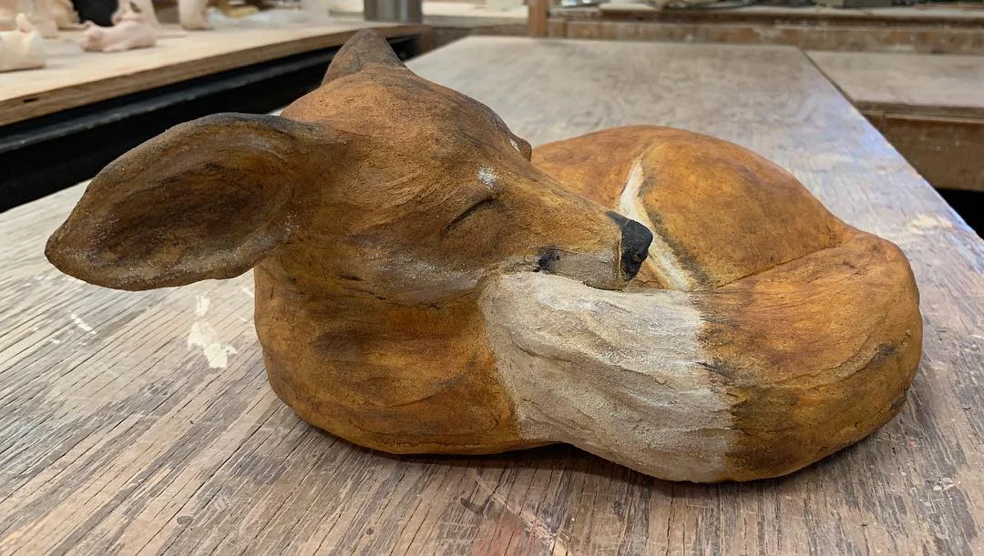Laying fox ceramic FPS 57530939_2416781555007969_7175591879923204096_o.jpg