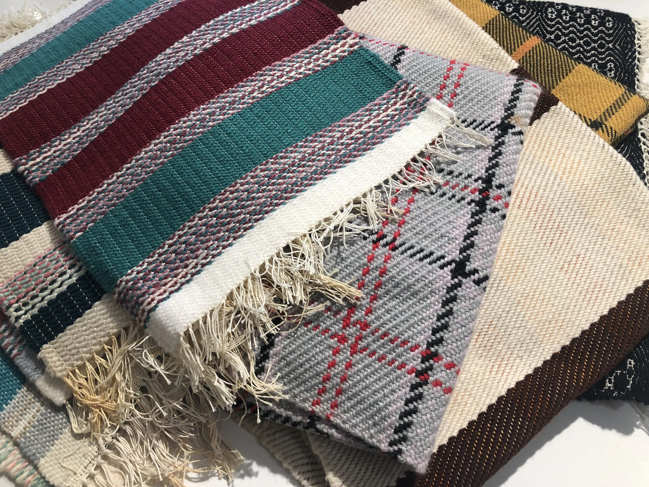 SATURDAY SIDEWALK SERIES: Loom weaving demo &amp; live music with Jim Cogswell.