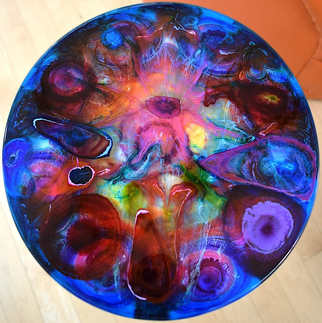 BOsbournRoundResinTopTableTopView, 14x14x27. .jpg