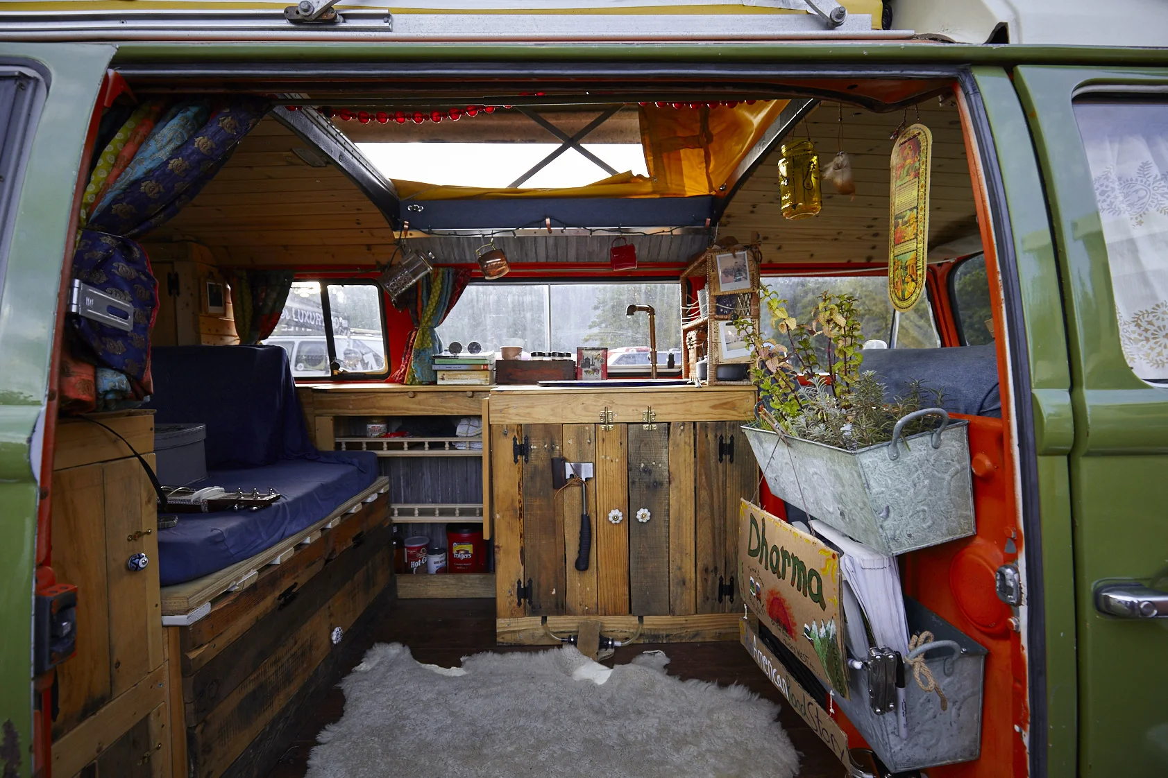 AshtonRayHansen_VanLife_035.jpg