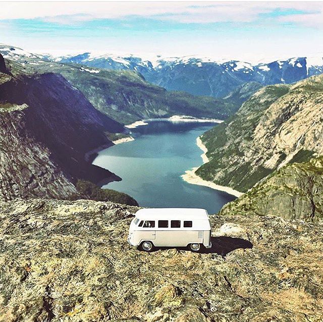 @rnk.pflg Renke taking us to the altitudes in Norway. Thanks for sharing the beauty. 📮 posted by @youandiandthesky - @vanlifediaries
