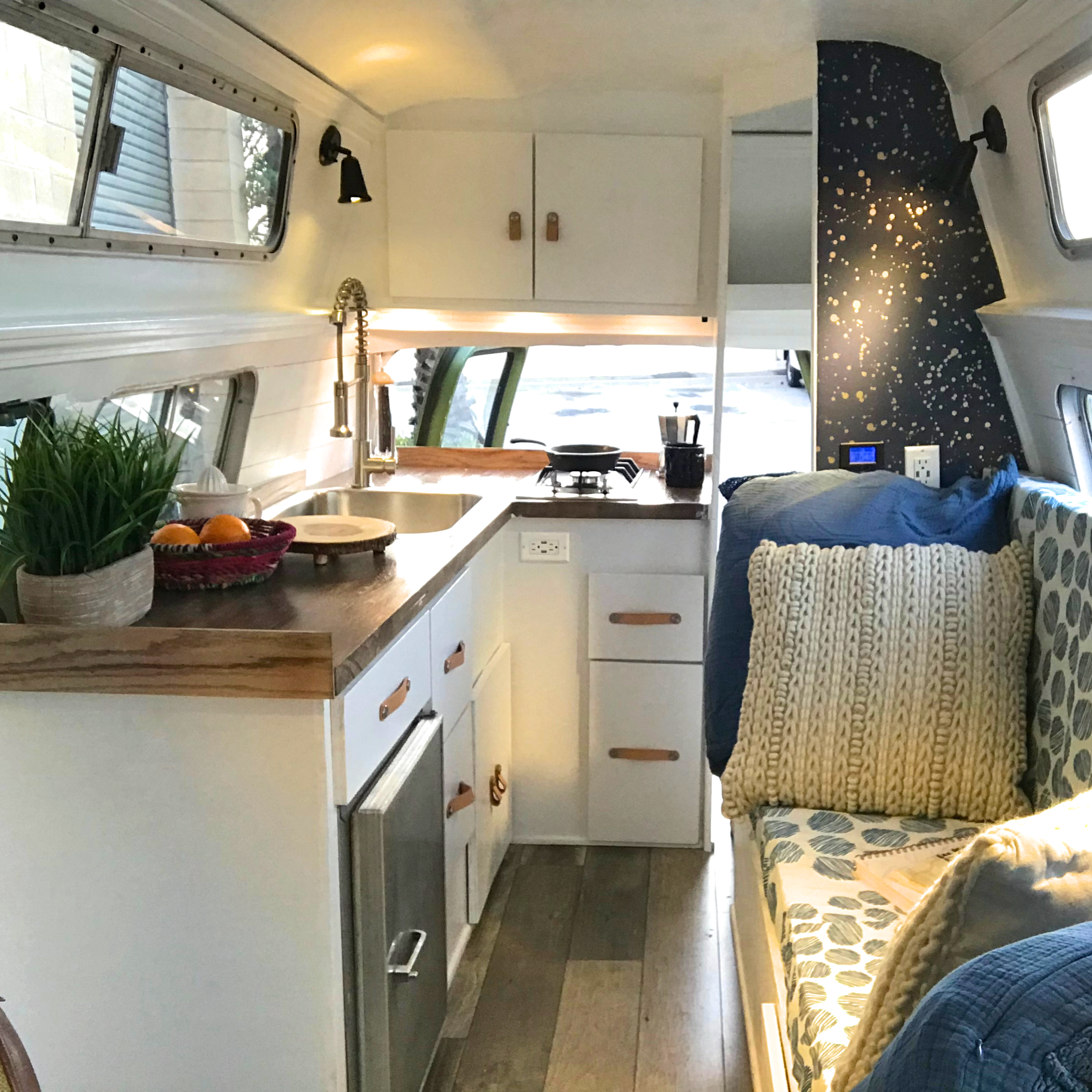 1975 Ford E250 Econoline