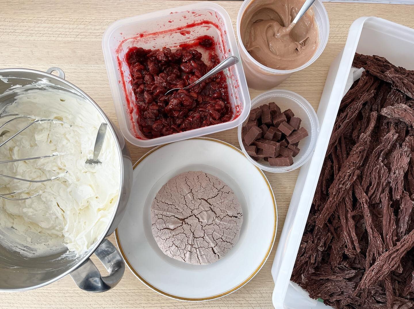 New pavlova mise en place.⁣
⁣
Can&rsquo;t wait to share this with you guys. ⁣
⁣
It will be our most delicious pavlova yet. ☁️🍫🍒⁣
.⁣⁣
.⁣⁣
.⁣⁣
.⁣⁣
.⁣
.⁣
⁣
#pavlova #collaboration #chocolate #torontosmallbusiness⁣⁣
#shopsmall #supportsmallbusiness⁣⁣
#