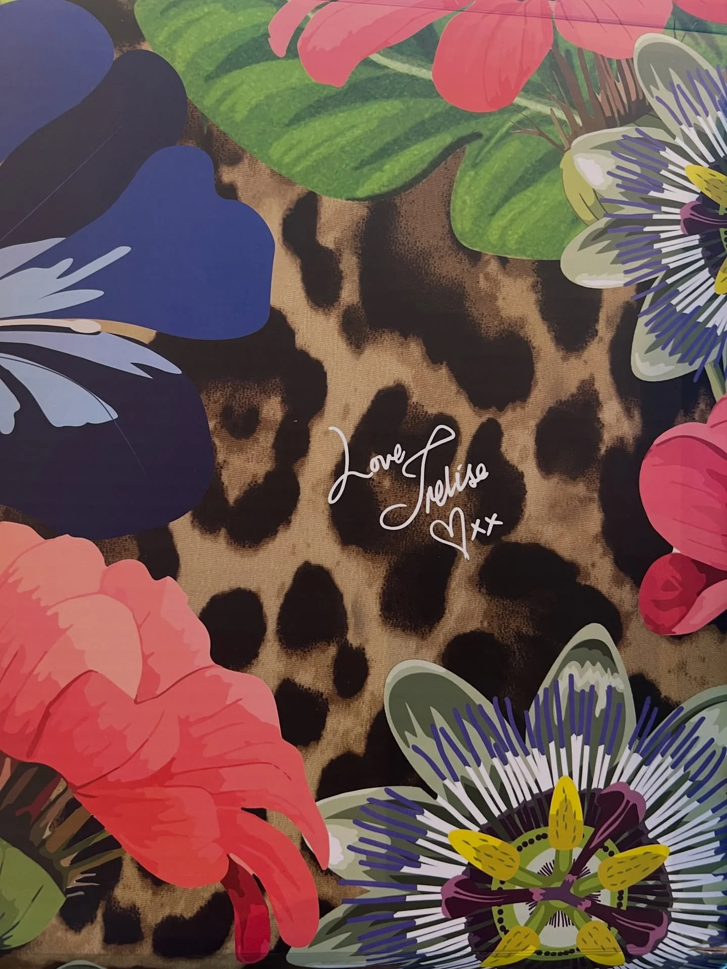 The best thing about booking shows is definitely and utterly the costume line in the budget ✨👗
Really loving my latest number 💃🖤
It&rsquo;s good to be playing again&hellip;standby for dates 

PS I always support local designers x 🇳🇿✨ &amp; I lov