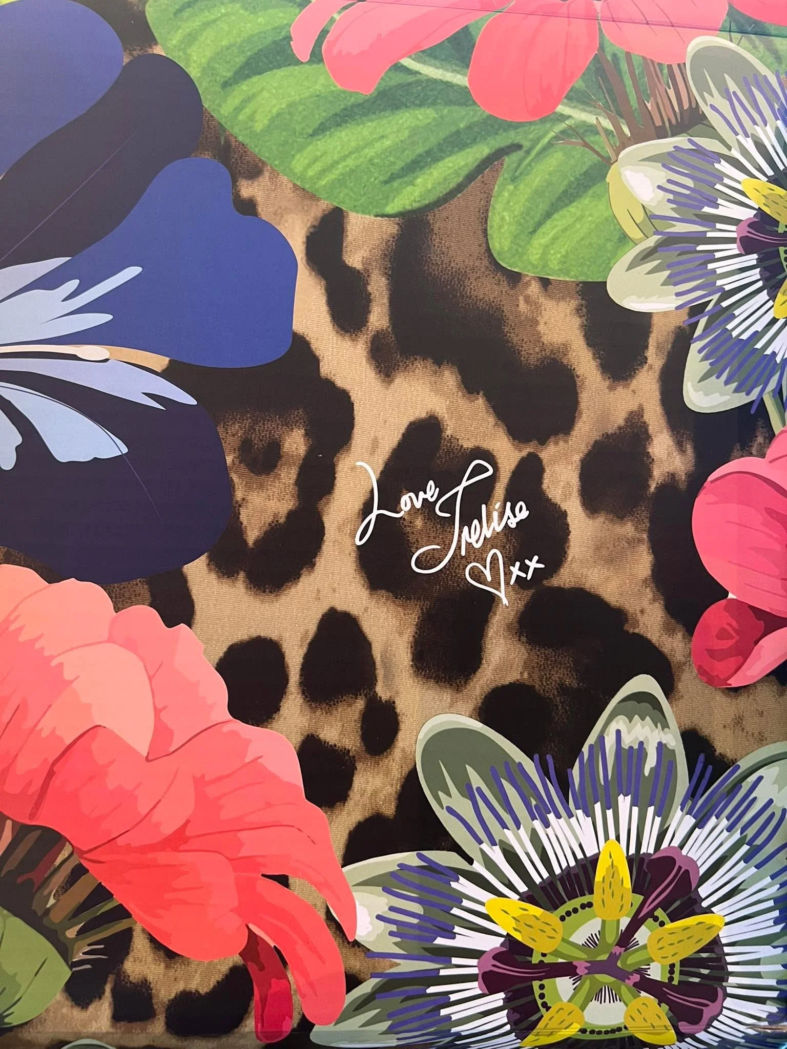 The best thing about booking shows is definitely and utterly the costume line in the budget ✨👗
Really loving my latest number 💃🖤
It&rsquo;s good to be playing again&hellip;standby for dates  Jan Hellriegel Music &amp; Words

PS I always support lo