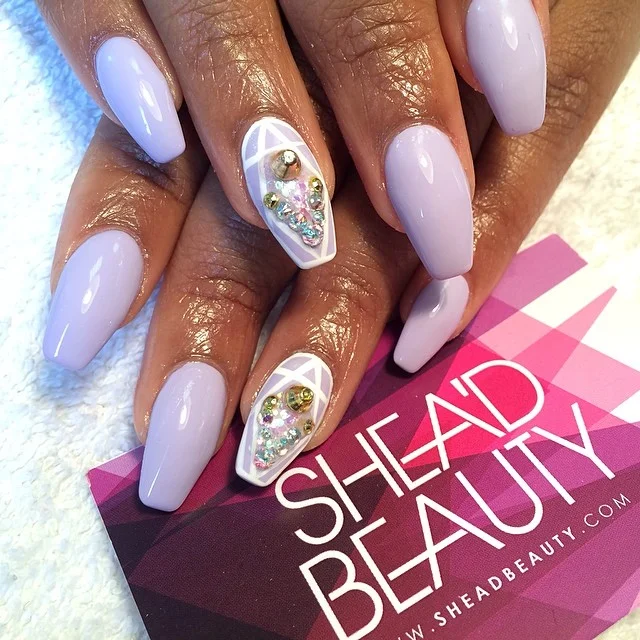 Getting shead'ed by London-based nail technician, Shea Moss