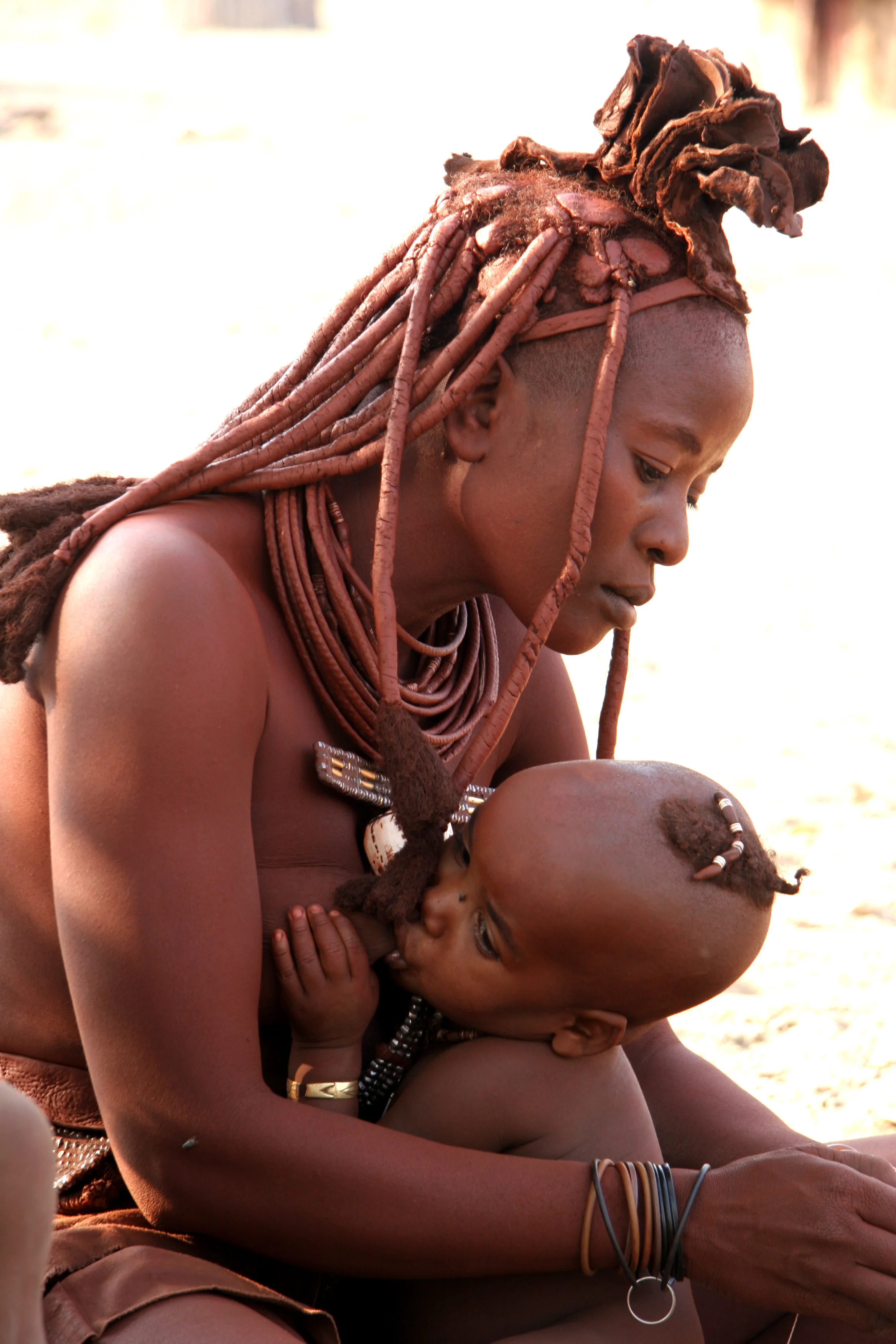 Breastfeeding anytime and anywhere! The babies love it! [PHOTOS]