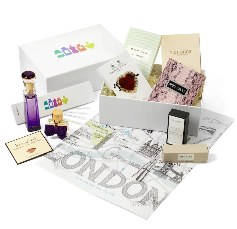 Join the stylish scent set with the Perfume Society's Fashion & Fragrance Discovery Box