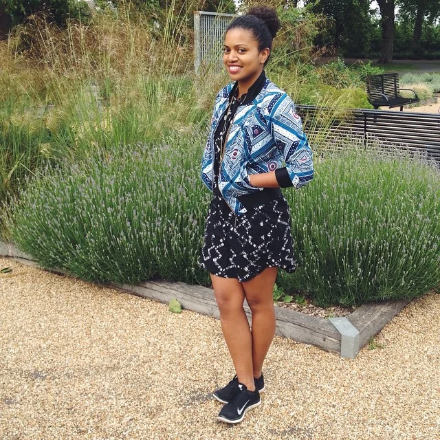 Bomber Jacket: Kinabuti