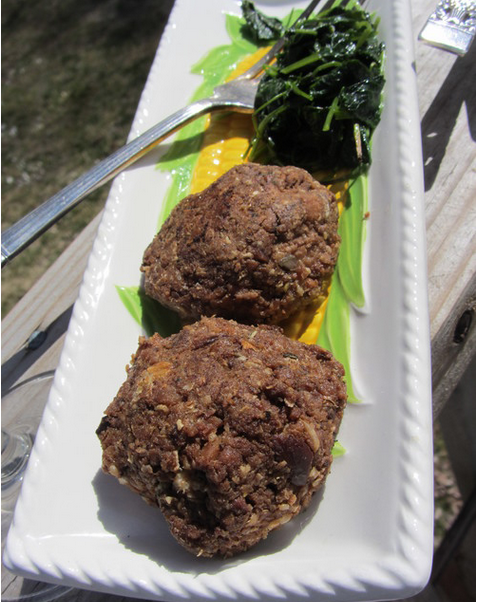  Hearty Acorn Sliders have a smoky, meaty flavor