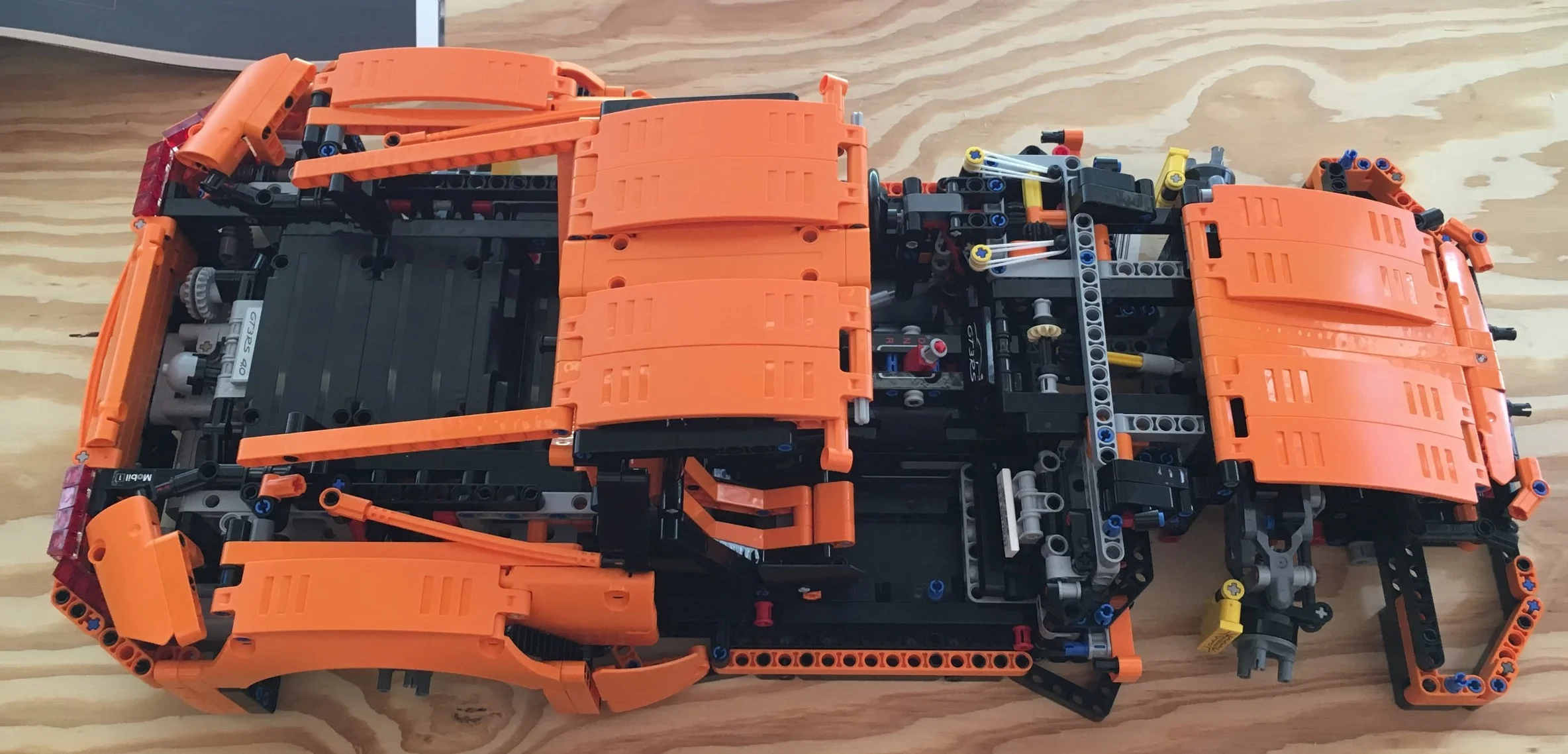 Set Review - Porsche 911 GT3 RS - #42056 - Technic - Part 4