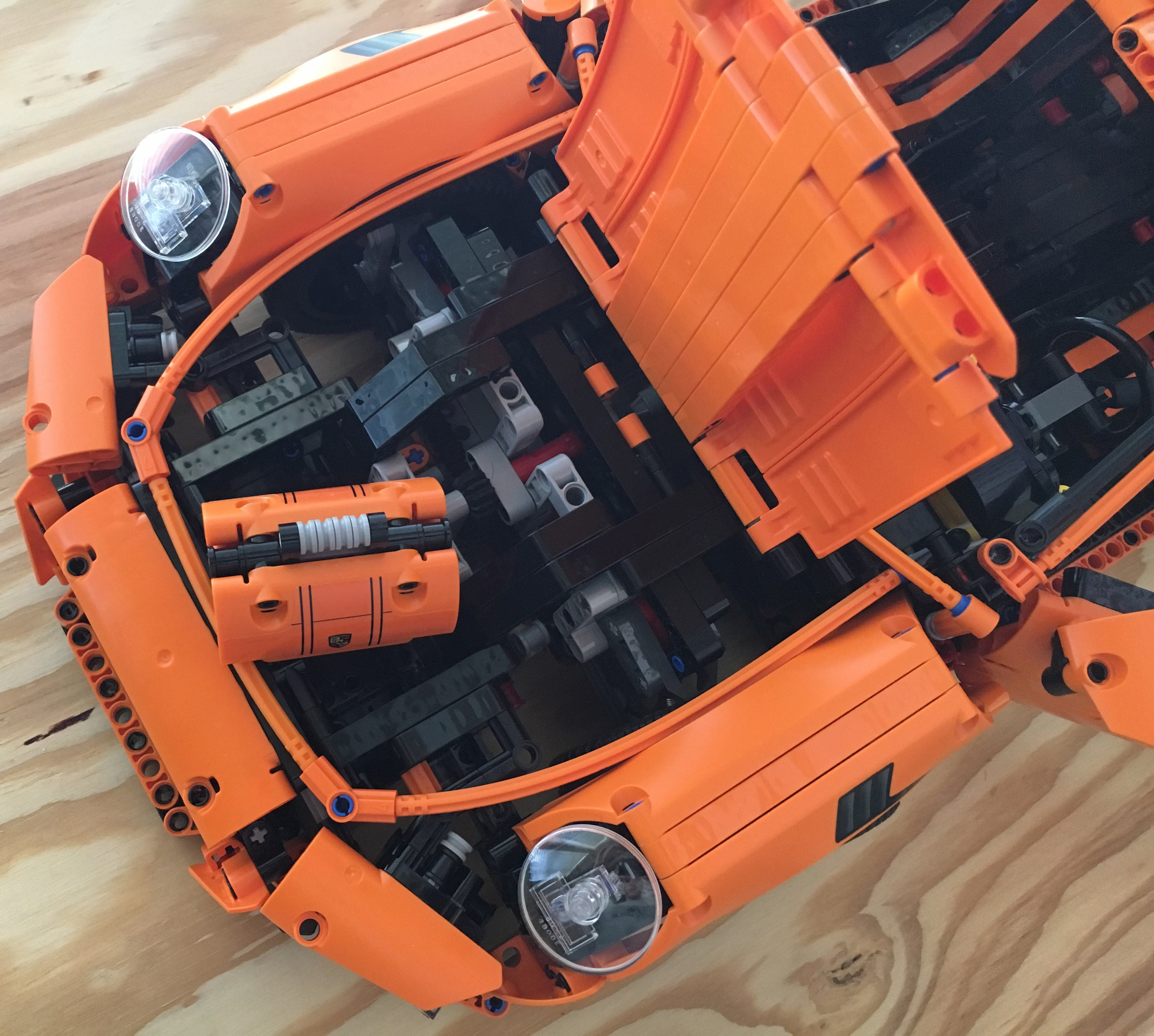 LEGO Technic Porsche 911 GT3 RS (42056) Teaser Video - The Brick Fan