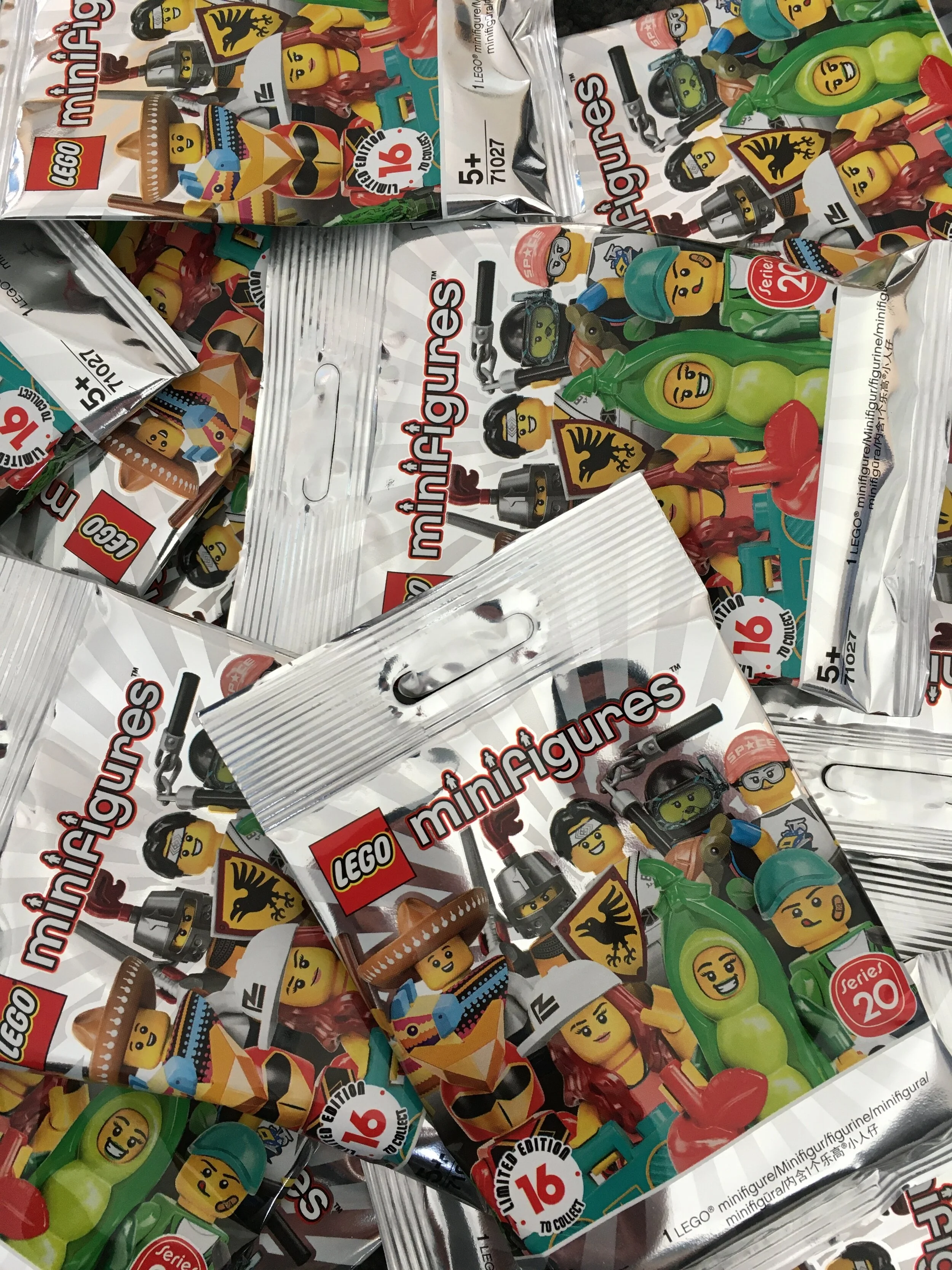 Set Review - #71027: Series 20 Collectible Minifigures