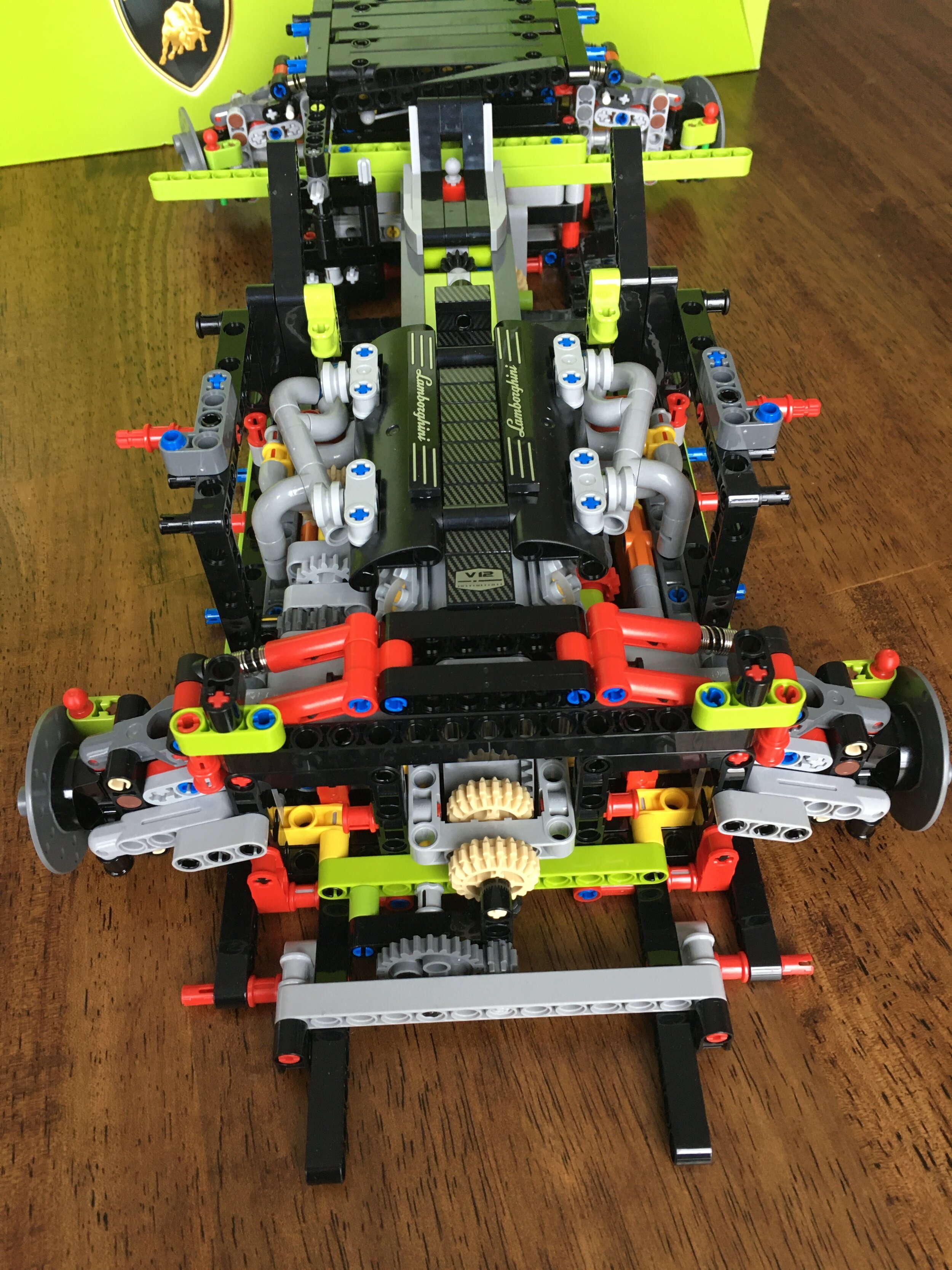 LEGO Technic Lamborghini Sián (42115) en images officielles