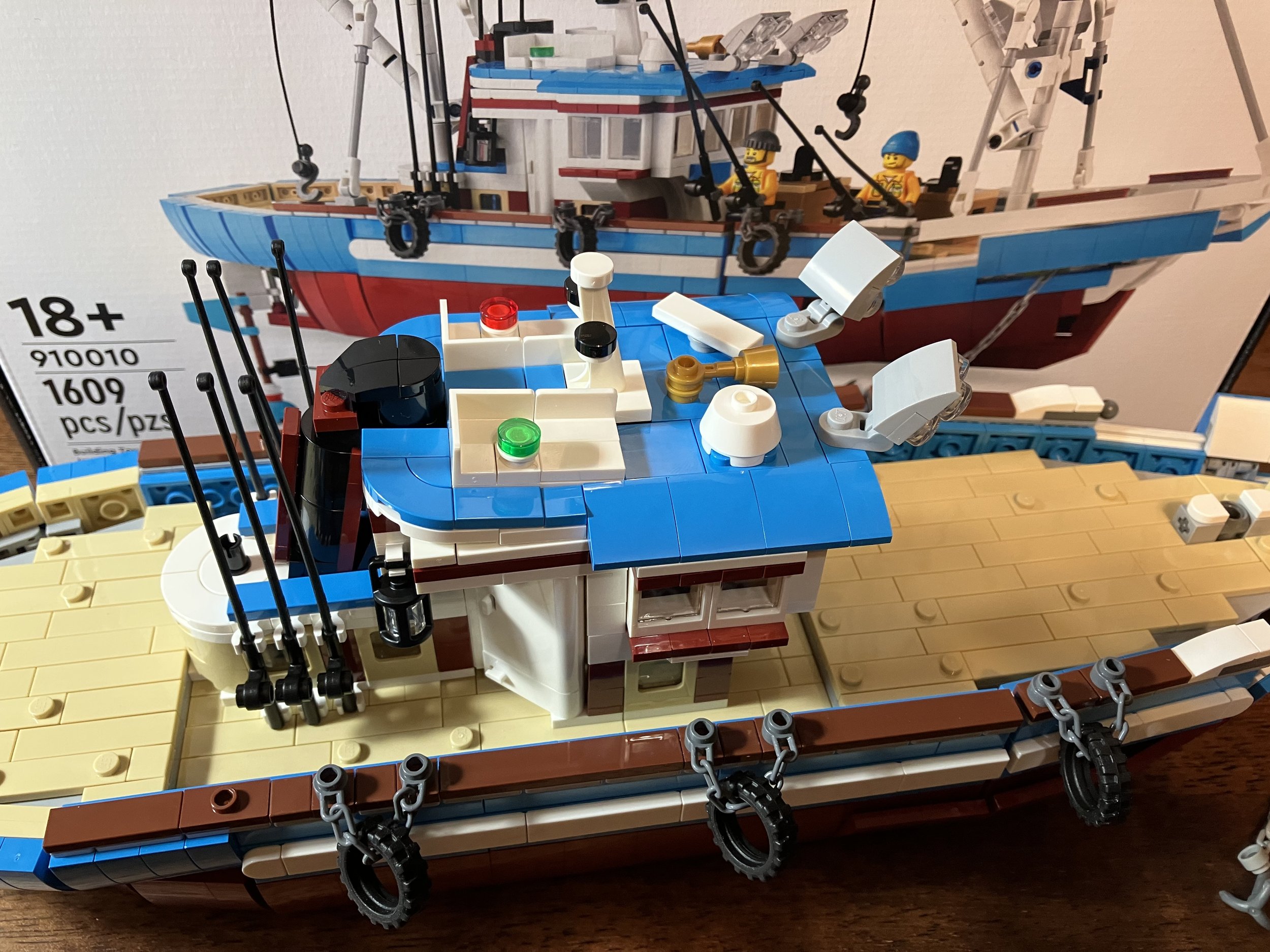 Set Review: #910010-1: Great Fishing Boat - Bricklink Designer