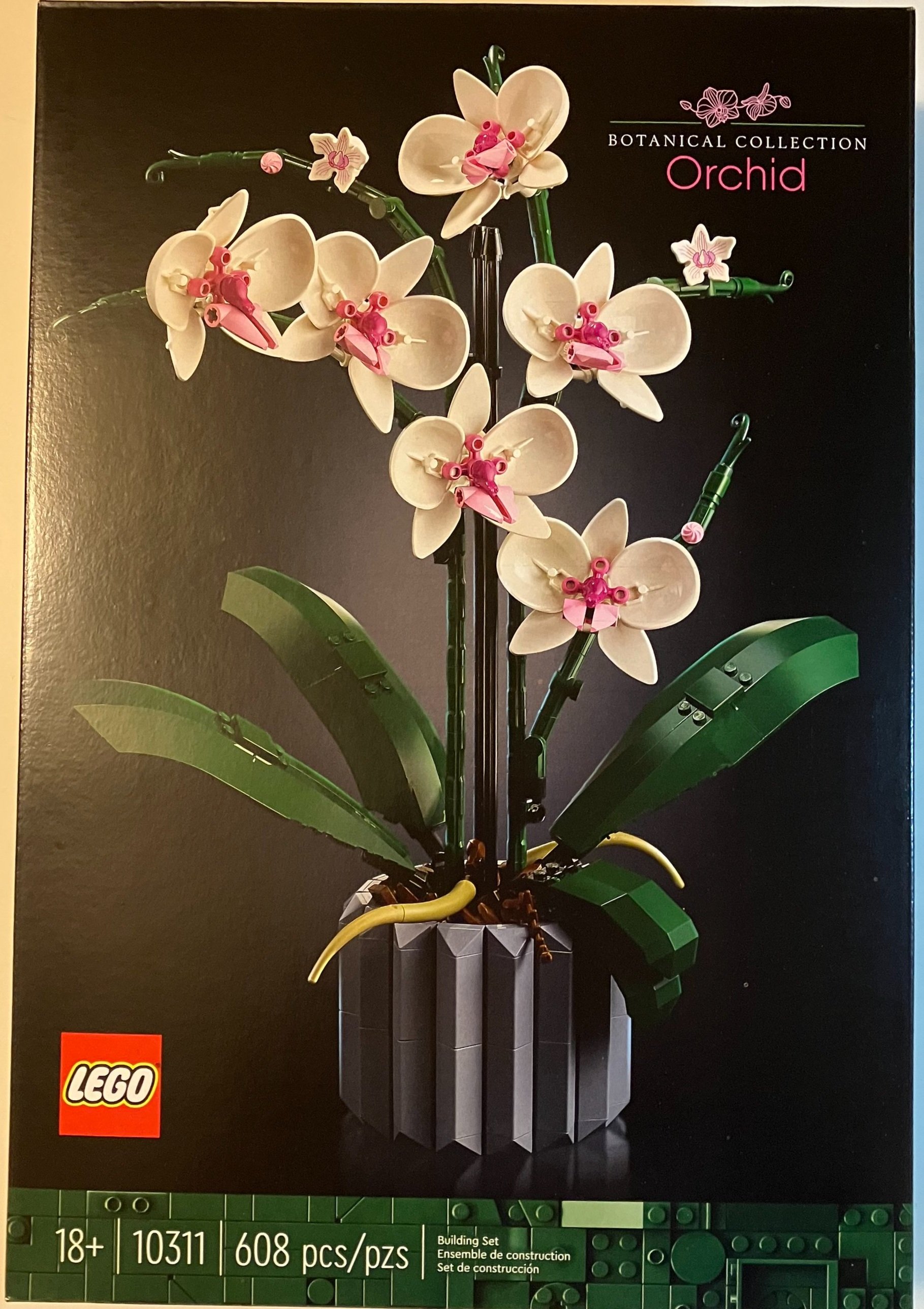 LEGO Botanical Collection 10311 Orchid - beauty comes in many shapes  [Review] - The Brothers Brick